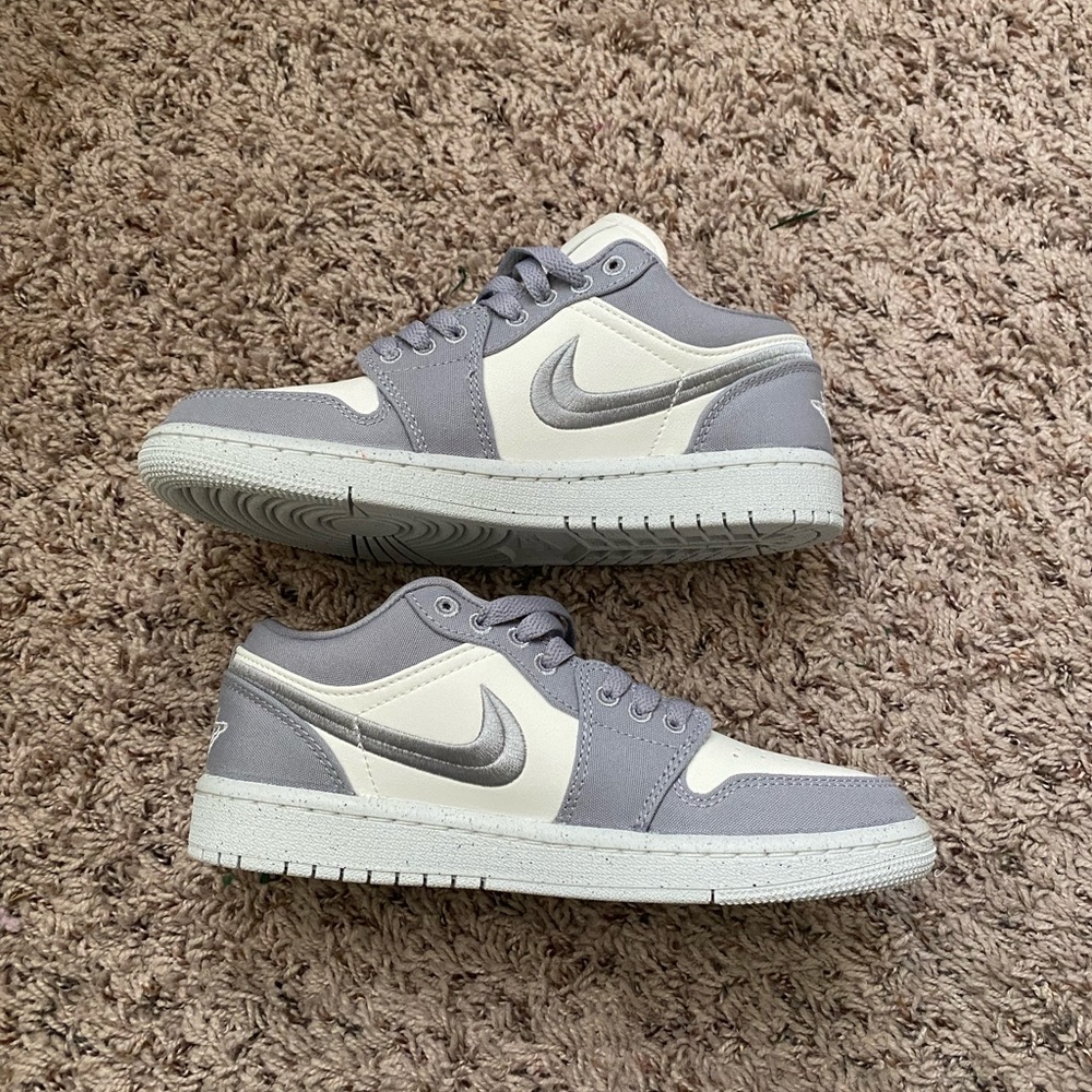 Jordan 1 low SE “light steel grey” brand new